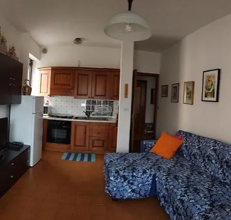 Apartment Luminoso Bilocale In Casa Ginatta A Santo Stefano al Mare